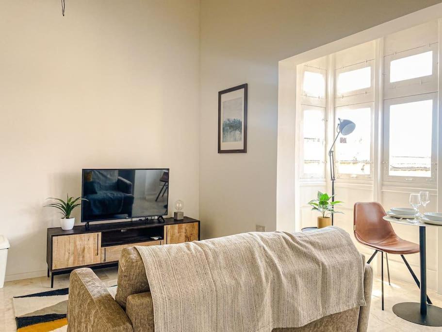 Designer Furnished - Entire 2b By Solea * Sliema